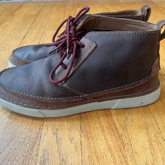 Men's Clarks Brown Boots - Size 9 - Picture 2 of 8